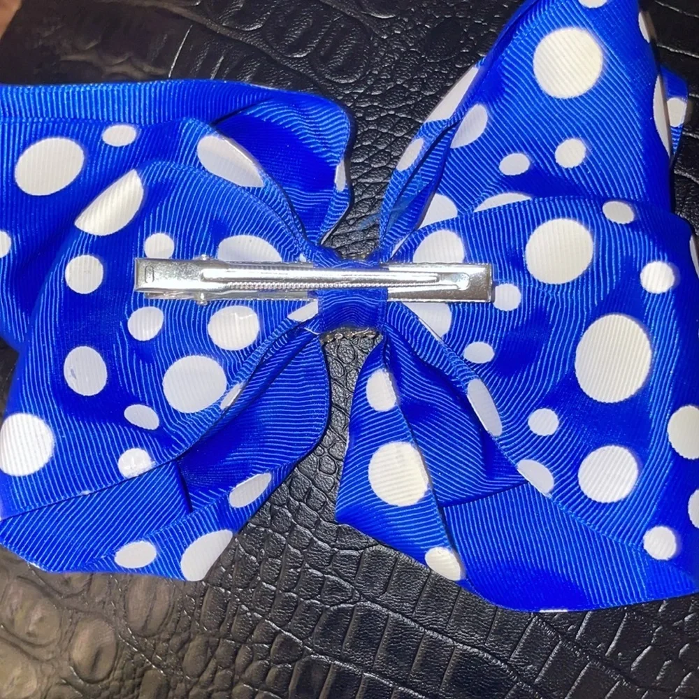 Cute royal blue polka‎ dot bow!
